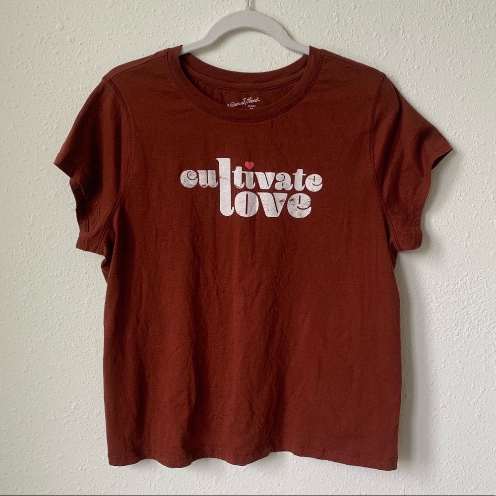 Universal Thread Graphic Tee